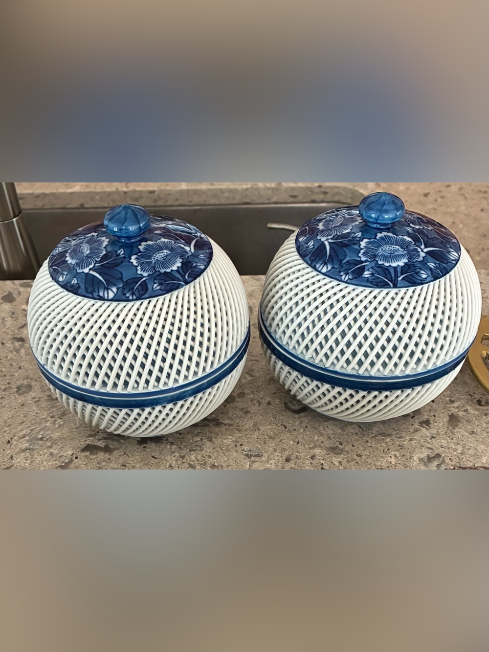 Blue and White Japanese Arita Suiho Porcelain Lidded Bowls